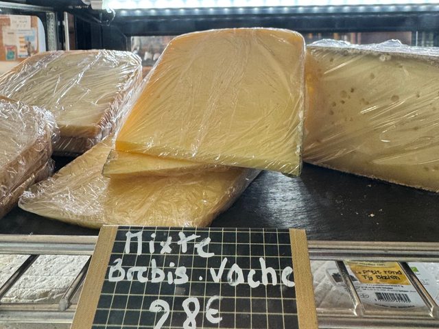 Tomme mixte brebis-vache, La Ferme Pujalet